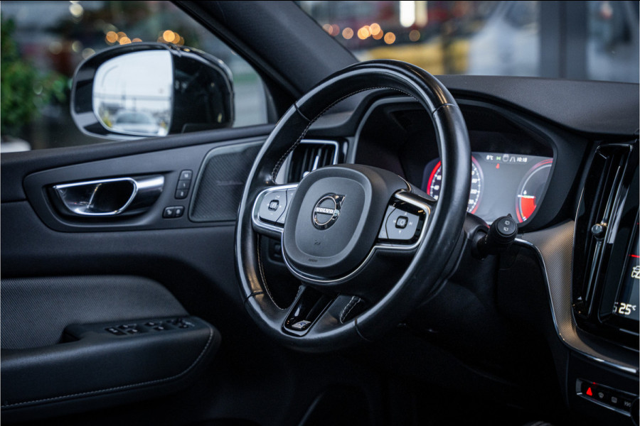 Volvo XC60 2.0 Recharge T8 AWD R-Design - Panorama | H&K | Memory | Elek. Trekhaak