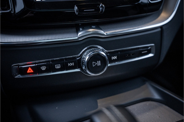 Volvo XC60 2.0 Recharge T8 AWD R-Design - Panorama | H&K | Memory | Elek. Trekhaak