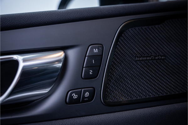 Volvo XC60 2.0 Recharge T8 AWD R-Design - Panorama | H&K | Memory | Elek. Trekhaak
