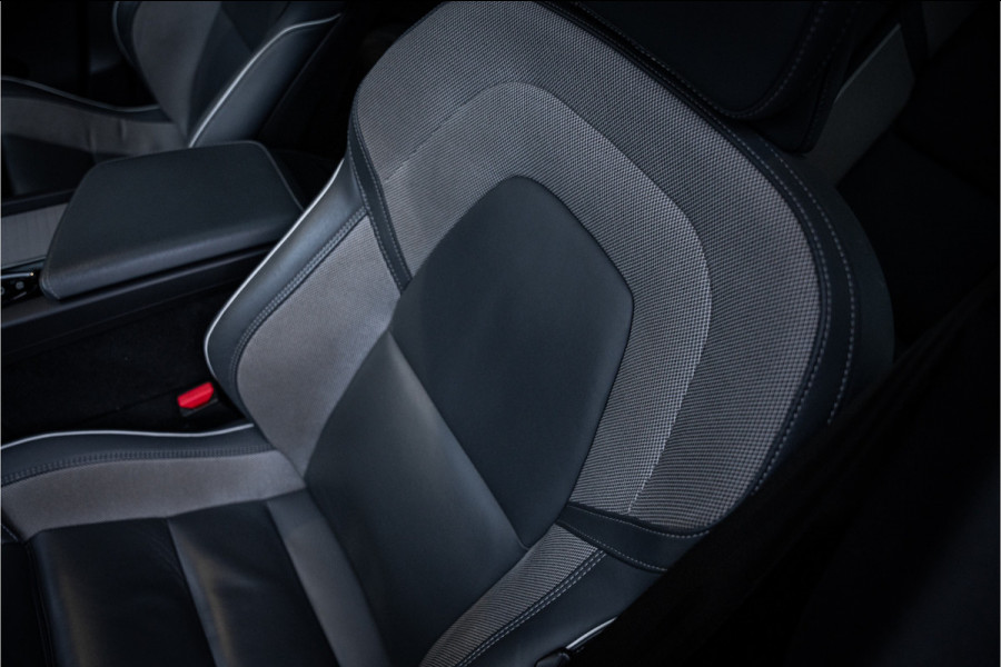 Volvo XC60 2.0 Recharge T8 AWD R-Design - Panorama | H&K | Memory | Elek. Trekhaak