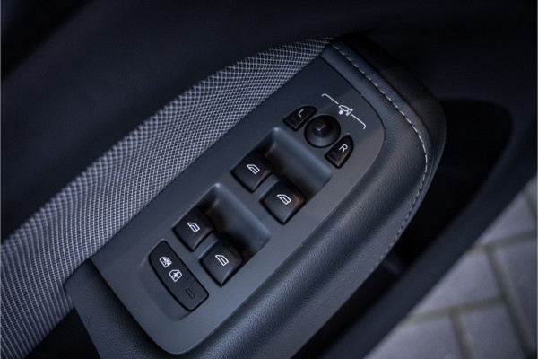 Volvo XC60 2.0 Recharge T8 AWD R-Design - Panorama | H&K | Memory | Elek. Trekhaak