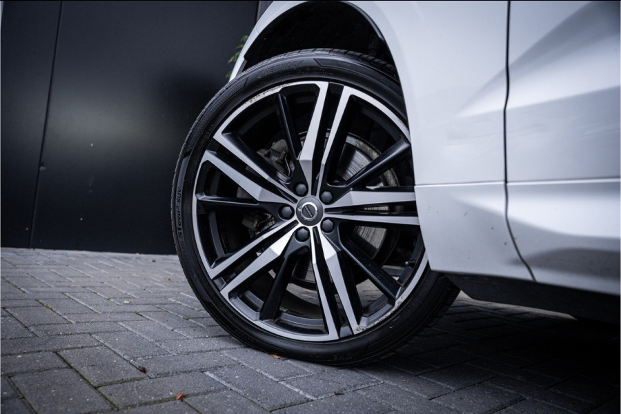 Volvo XC60 2.0 Recharge T8 AWD R-Design - Panorama | H&K | Memory | Elek. Trekhaak