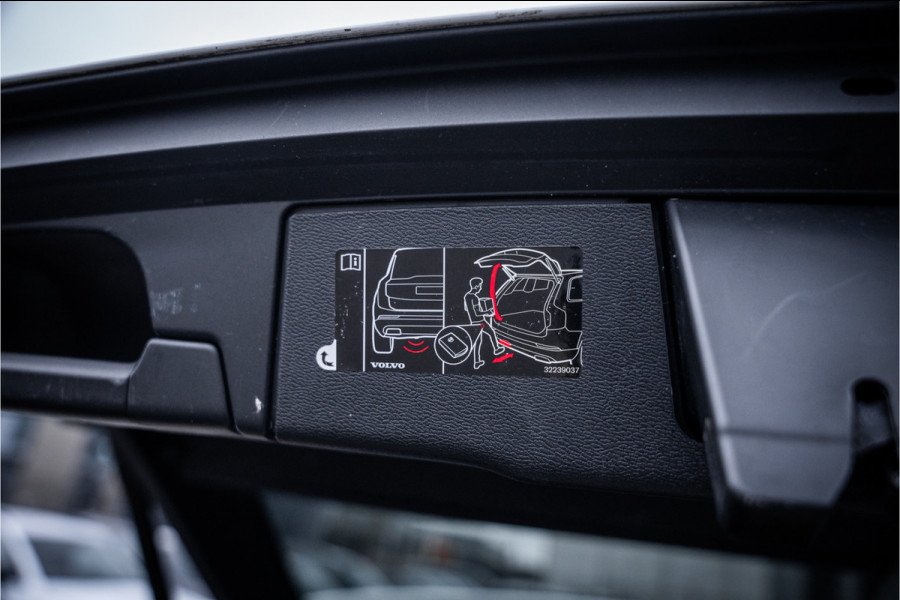 Volvo XC60 2.0 Recharge T8 AWD R-Design - Panorama | H&K | Memory | Elek. Trekhaak