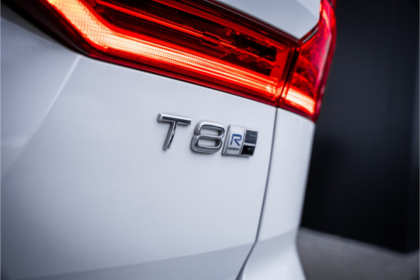 Volvo XC60 2.0 Recharge T8 AWD R-Design - Panorama | H&K | Memory | Elek. Trekhaak