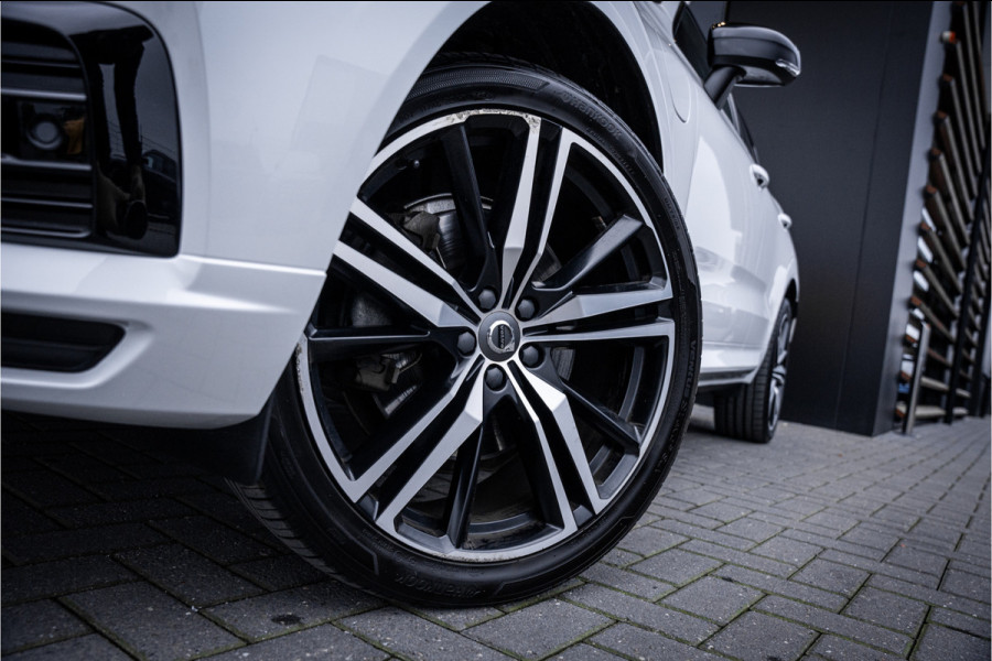 Volvo XC60 2.0 Recharge T8 AWD R-Design - Panorama | H&K | Memory | Elek. Trekhaak