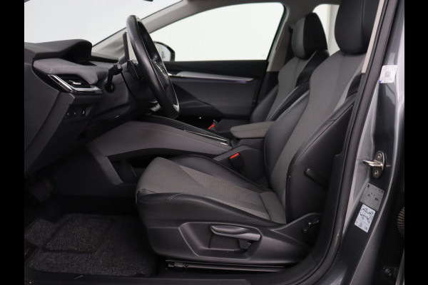 Škoda ENYAQ iV 80 | Stoel & stuurverwarming | Carplay | Keyless | Navigatie | Camera | Half leder | Cruise control | Full LED | Parkeerhulp