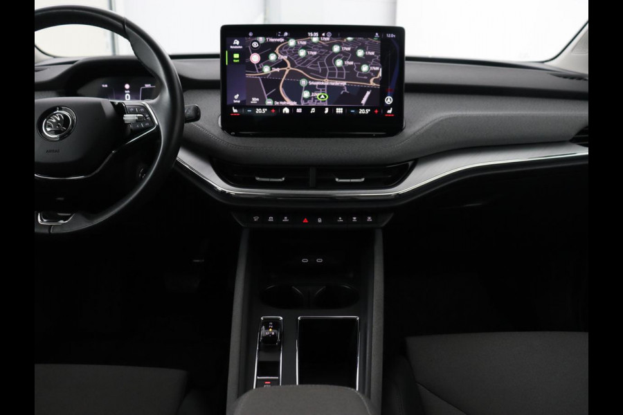 Škoda ENYAQ iV 80 | Stoel & stuurverwarming | Carplay | Keyless | Navigatie | Camera | Half leder | Cruise control | Full LED | Parkeerhulp