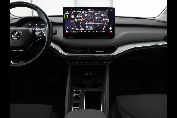 Škoda ENYAQ iV 80 | Stoel & stuurverwarming | Carplay | Keyless | Navigatie | Camera | Half leder | Cruise control | Full LED | Parkeerhulp