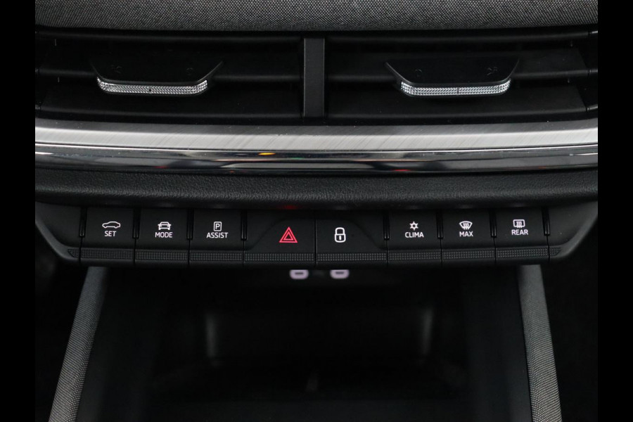 Škoda ENYAQ iV 80 | Stoel & stuurverwarming | Carplay | Keyless | Navigatie | Camera | Half leder | Cruise control | Full LED | Parkeerhulp