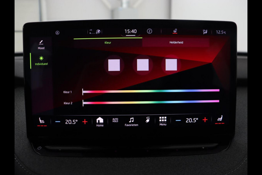 Škoda ENYAQ iV 80 | Stoel & stuurverwarming | Carplay | Keyless | Navigatie | Camera | Half leder | Cruise control | Full LED | Parkeerhulp