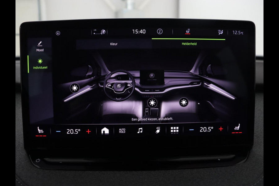 Škoda ENYAQ iV 80 | Stoel & stuurverwarming | Carplay | Keyless | Navigatie | Camera | Half leder | Cruise control | Full LED | Parkeerhulp