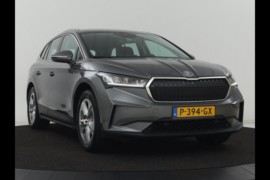 Škoda ENYAQ iV 80 | Stoel & stuurverwarming | Carplay | Keyless | Navigatie | Camera | Half leder | Cruise control | Full LED | Parkeerhulp