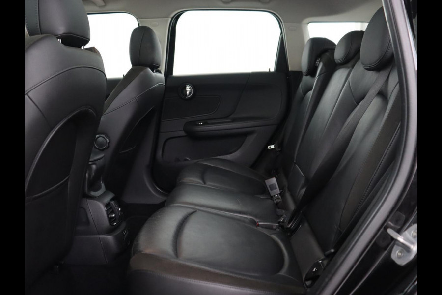 MINI Countryman 1.5 Cooper | Panoramadak | Leder | Stoelverwarming | Climate Control | JCW pakket | Head-up | Harman/Kardon
