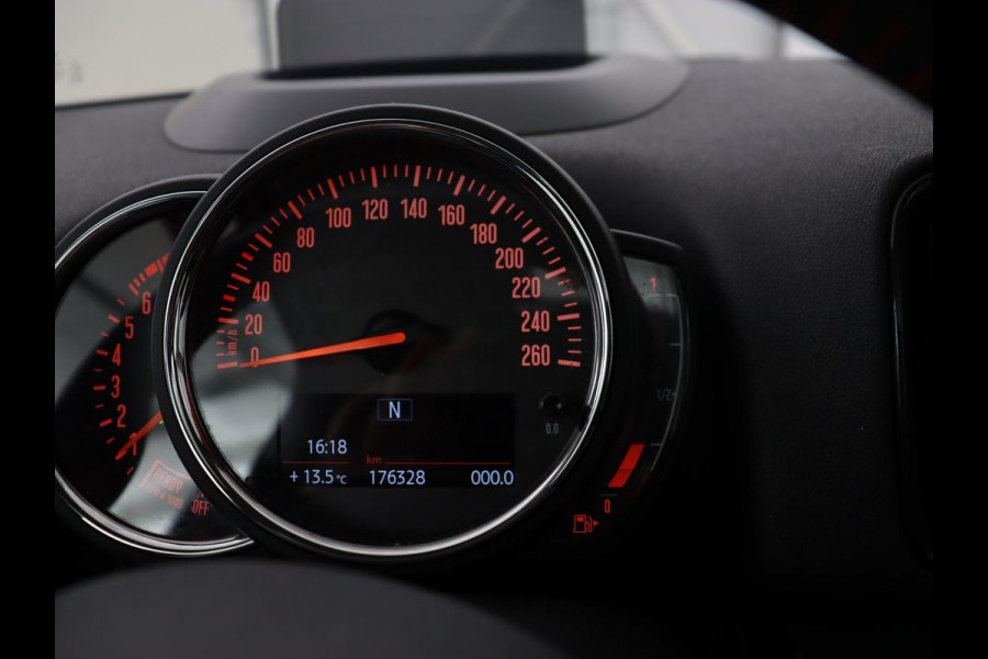MINI Countryman 1.5 Cooper | Panoramadak | Leder | Stoelverwarming | Climate Control | JCW pakket | Head-up | Harman/Kardon