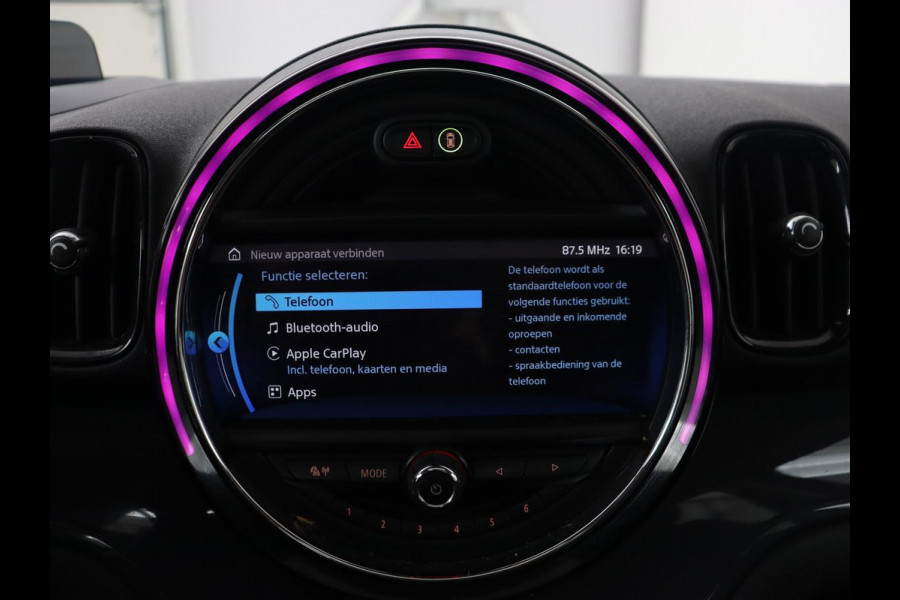 MINI Countryman 1.5 Cooper | Panoramadak | Leder | Stoelverwarming | Climate Control | JCW pakket | Head-up | Harman/Kardon