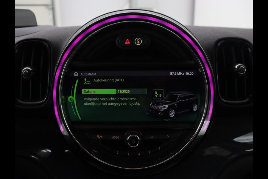 MINI Countryman 1.5 Cooper | Panoramadak | Leder | Stoelverwarming | Climate Control | JCW pakket | Head-up | Harman/Kardon