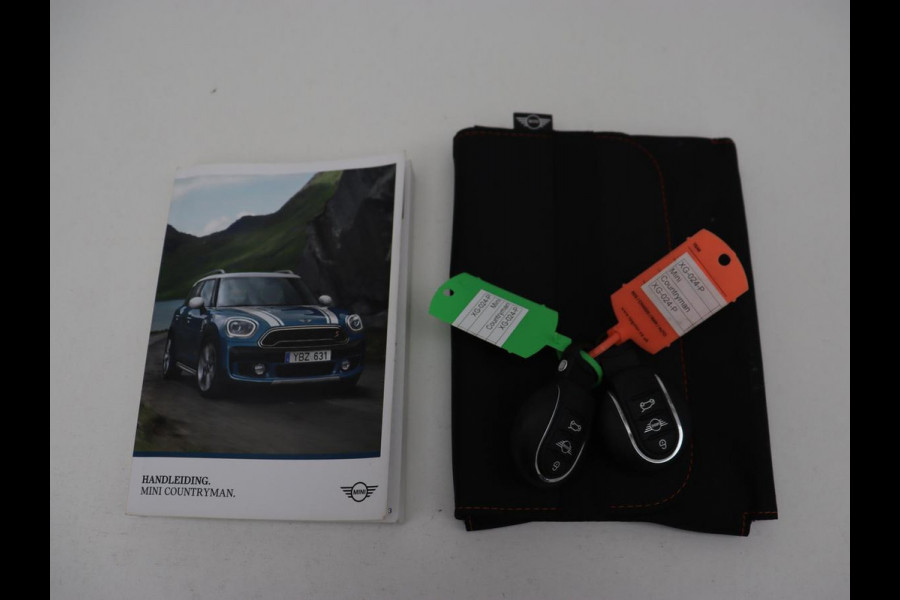 MINI Countryman 1.5 Cooper | Panoramadak | Leder | Stoelverwarming | Climate Control | JCW pakket | Head-up | Harman/Kardon
