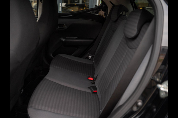 Toyota Aygo 1.0 VVT-i x-first / Carplay / Camera / Subwoofer / LM velgen