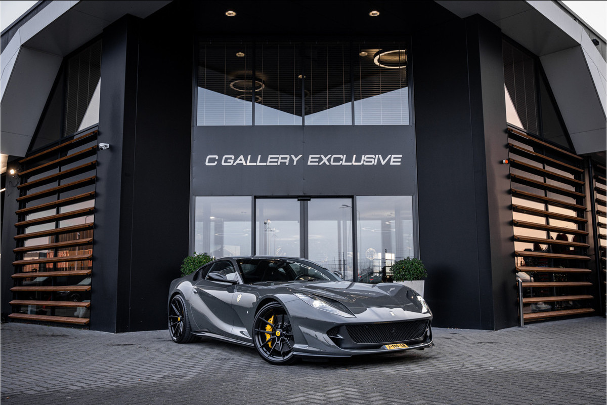 Ferrari 812 6.5 V12 Superfast HELE - Novitec | Grigio Scuro | Carbon Seats | Passenger Display