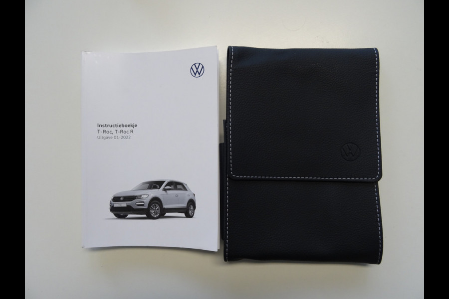 Volkswagen T-Roc 1.5 TSI R-Line * IQ LIGHT * KEYLESS * CARPLAY !!