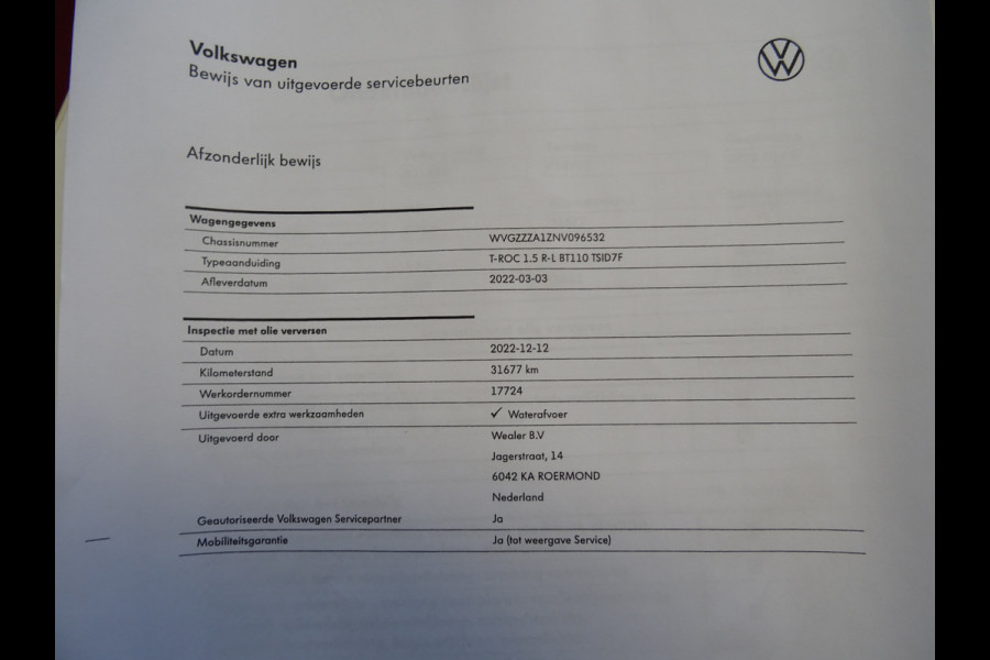 Volkswagen T-Roc 1.5 TSI R-Line * IQ LIGHT * KEYLESS * CARPLAY !!