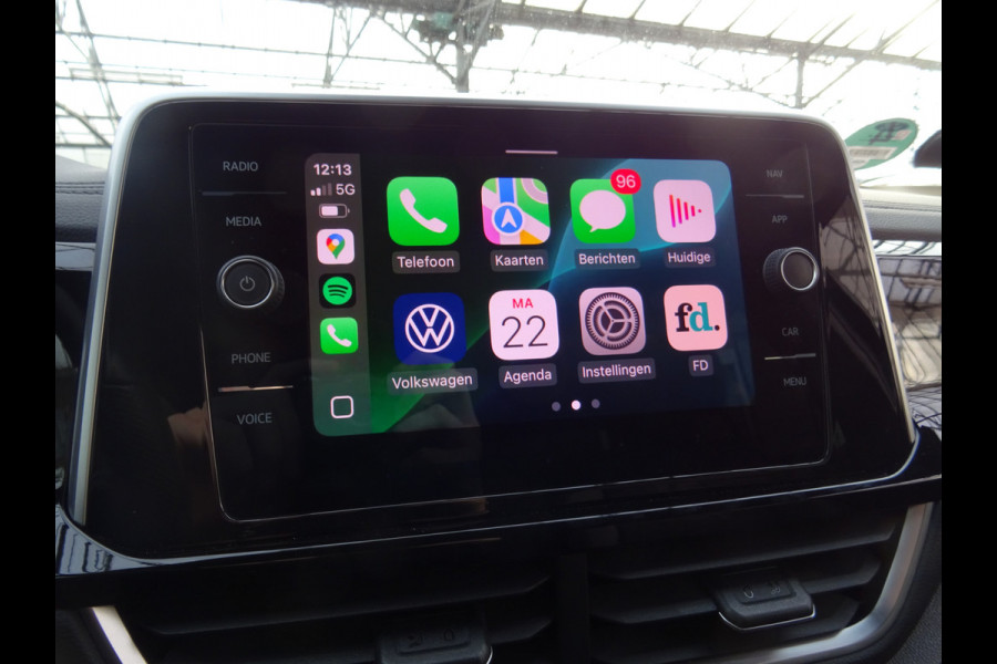 Volkswagen T-Roc 1.5 TSI R-Line * IQ LIGHT * KEYLESS * CARPLAY !!