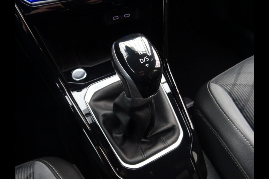 Volkswagen T-Roc 1.5 TSI R-Line * IQ LIGHT * KEYLESS * CARPLAY !!