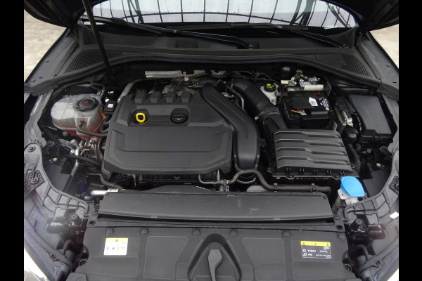 Audi A3 Sportback 35 TFSI edition one * S-LINE * CARPLAY * SPORTSTOELEN !!