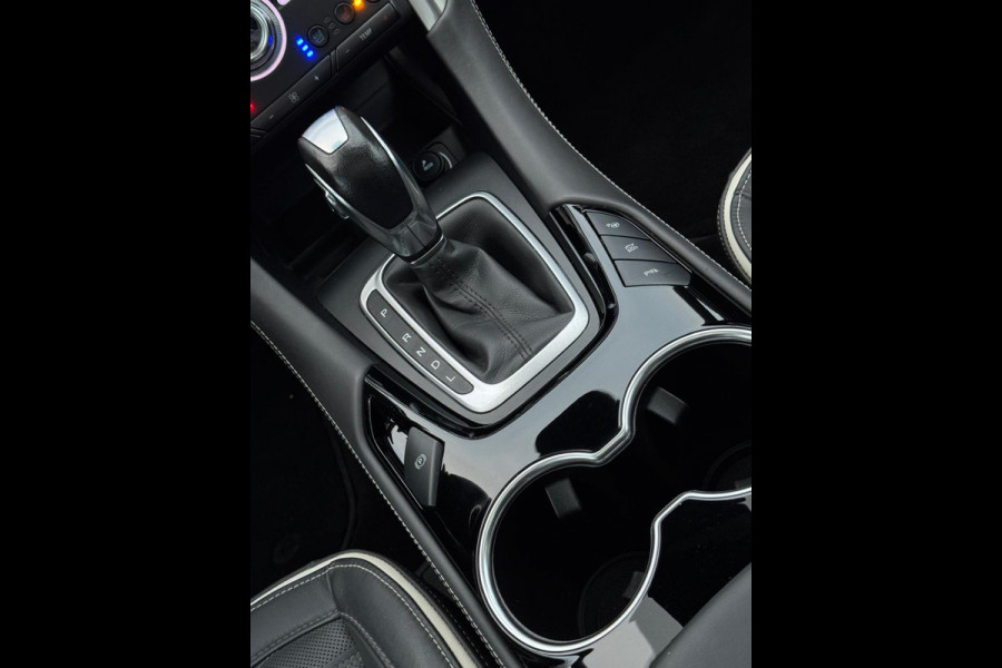 Ford Mondeo Wagon 2.0 IVCT HEV Automaat Vignale, achteruitrijcamera, lederen sportinterieur, vol opties