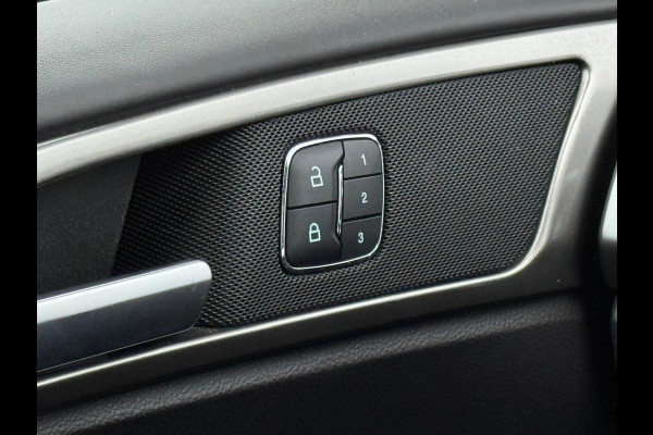 Ford Mondeo Wagon 2.0 IVCT HEV Automaat Vignale, achteruitrijcamera, lederen sportinterieur, vol opties