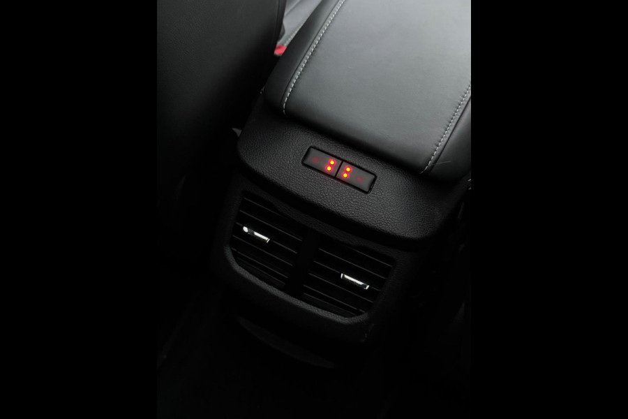 Ford Mondeo Wagon 2.0 IVCT HEV Automaat Vignale, achteruitrijcamera, lederen sportinterieur, vol opties