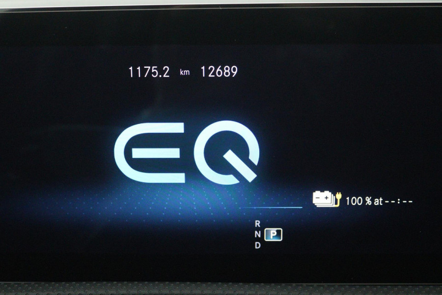 Mercedes-Benz A-Klasse 250 e Business Solution AMG Limited (SFEERVERLICHTING, STOELVERWARMING, ACHTERUITRIJCAMERA, NAVIGATIE)