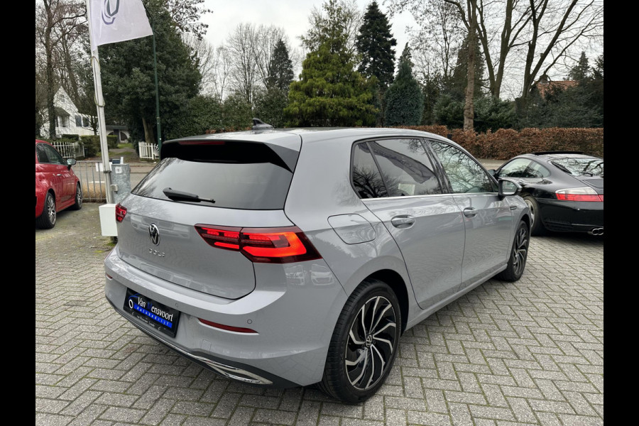 Volkswagen Golf 1.5 eTSI 150PK DSG Style IQLight|ACC|Camera|Memory|Massage|DAB|CarPlay