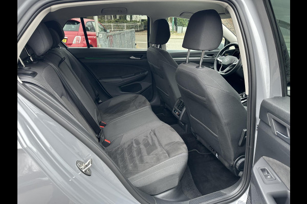 Volkswagen Golf 1.5 eTSI 150PK DSG Style IQLight|ACC|Camera|Memory|Massage|DAB|CarPlay