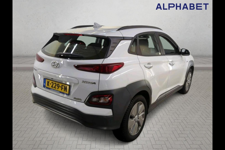 Hyundai Kona EV Comfort 64 kWh Airco Navi Carplay PDC VA+ Camera Full LED Cruise Control Lane Assist Digital Dashboard