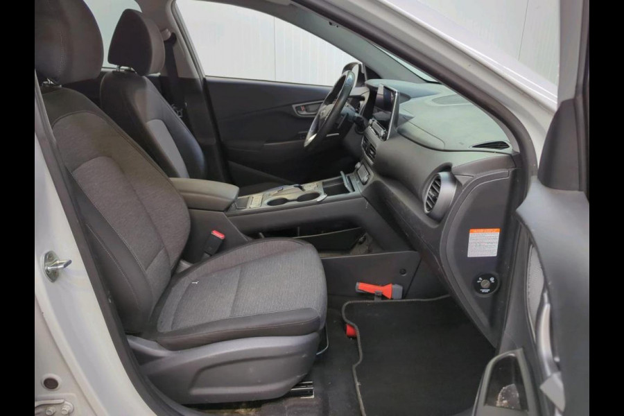 Hyundai Kona EV Comfort 64 kWh Airco Navi Carplay PDC VA+ Camera Full LED Cruise Control Lane Assist Digital Dashboard