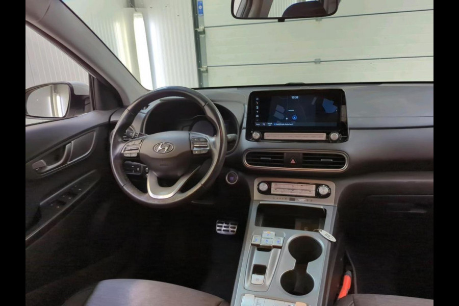 Hyundai Kona EV Comfort 64 kWh Airco Navi Carplay PDC VA+ Camera Full LED Cruise Control Lane Assist Digital Dashboard