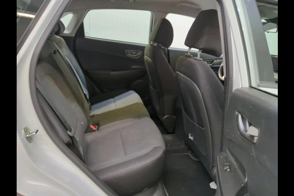 Hyundai Kona EV Comfort 64 kWh Airco Navi Carplay PDC VA+ Camera Full LED Cruise Control Lane Assist Digital Dashboard