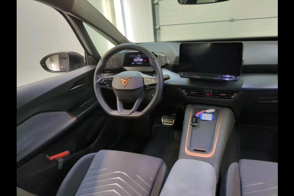 CUPRA Born Business 62 kWh Airco ECC Navi Carplay Adaptive Cruise Control PDC VA + Camera Full LED 18" LM Velgen