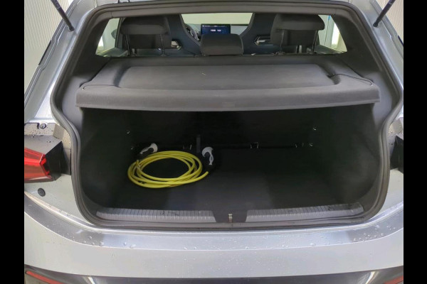 CUPRA Born Business 62 kWh Airco ECC Navi Carplay Adaptive Cruise Control PDC VA + Camera Full LED 18" LM Velgen