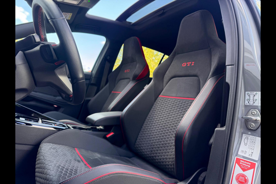 Volkswagen Golf 2.0 TSI GTI Clubsport Pano/Matrix/HuD/H&K