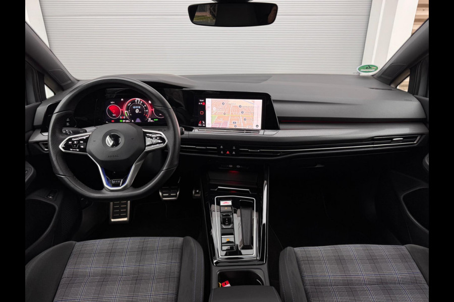 Volkswagen Golf 1.4 eHybrid GTE Pano/Matrix/HuD/Trekhaak