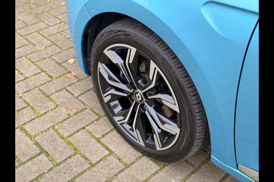 Renault Clio 1.3 TCe Intens 17'' LED Leder CarPlay Camera Keyless