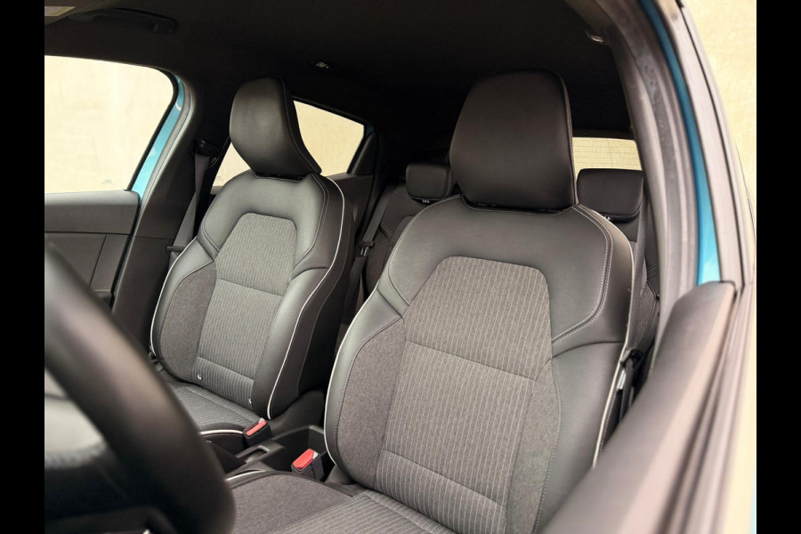 Renault Clio 1.3 TCe Intens 17'' LED Leder CarPlay Camera Keyless