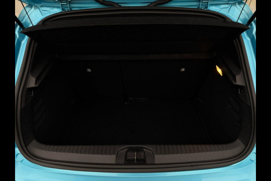 Renault Clio 1.3 TCe Intens 17'' LED Leder CarPlay Camera Keyless