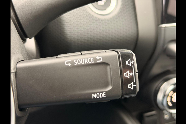 Renault Clio 1.3 TCe Intens 17'' LED Leder CarPlay Camera Keyless