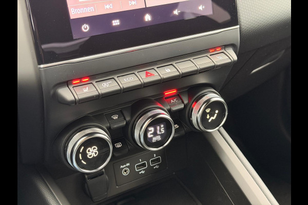 Renault Clio 1.3 TCe Intens 17'' LED Leder CarPlay Camera Keyless