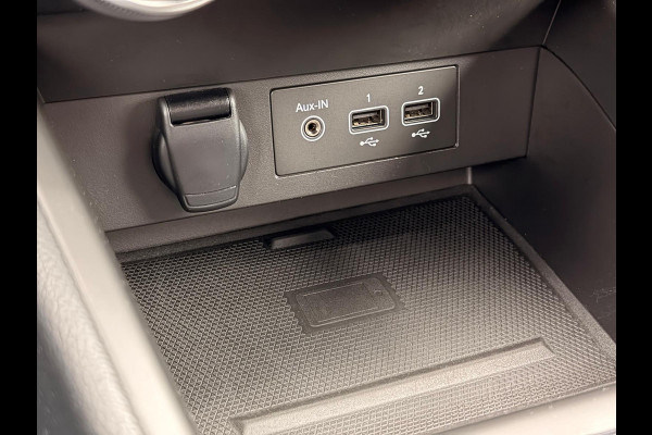 Renault Clio 1.3 TCe Intens 17'' LED Leder CarPlay Camera Keyless