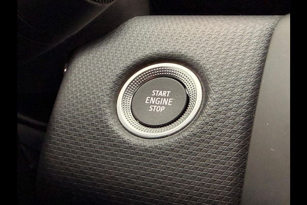 Renault Clio 1.3 TCe Intens 17'' LED Leder CarPlay Camera Keyless