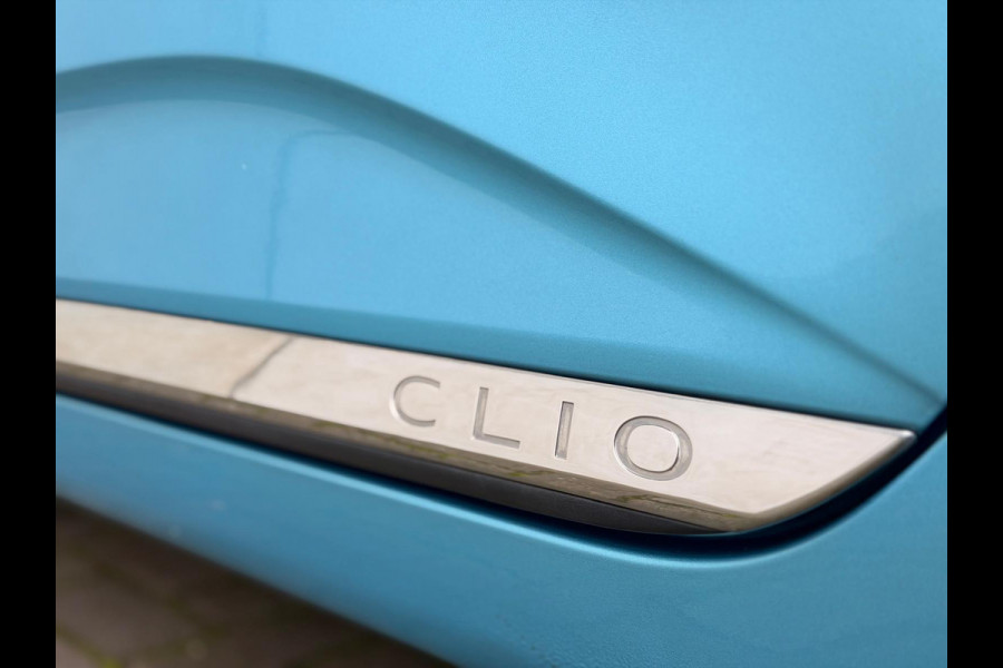 Renault Clio 1.3 TCe Intens 17'' LED Leder CarPlay Camera Keyless